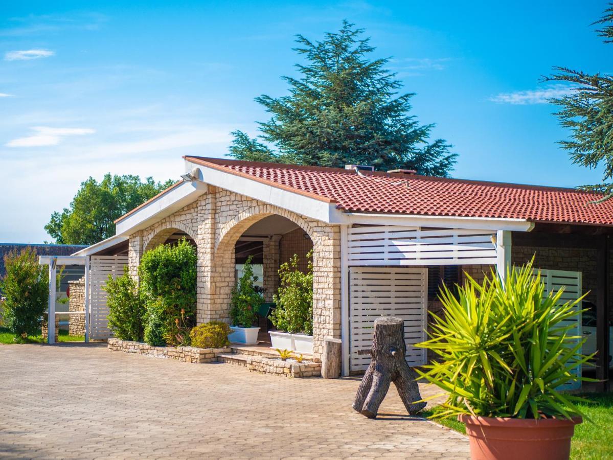 קסטל דל מונטה B&B Il Falco מראה חיצוני תמונה